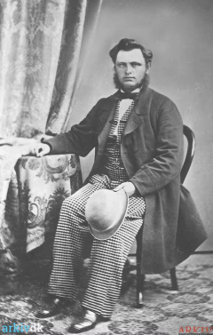 B30100 Hans Lauritzen Rafnsøe ca 1891.png