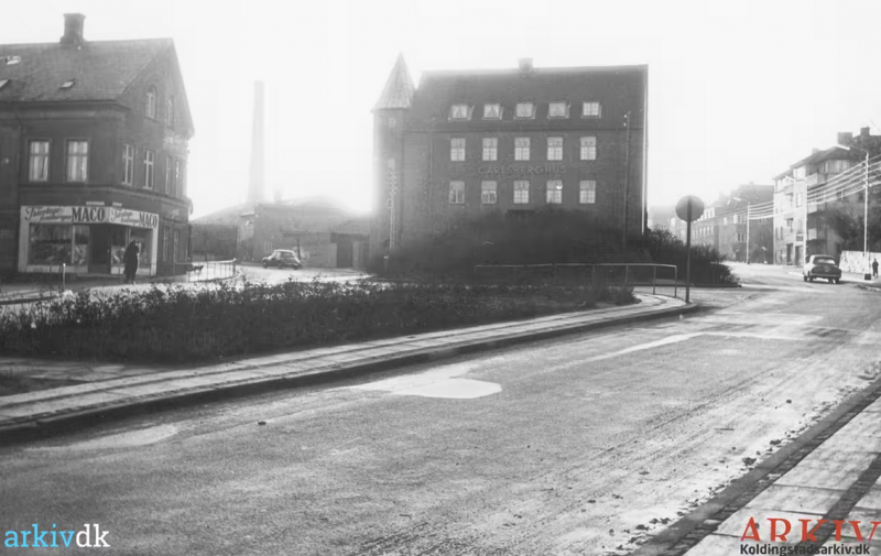 Fil:B2505 kongebrogade 1960.png