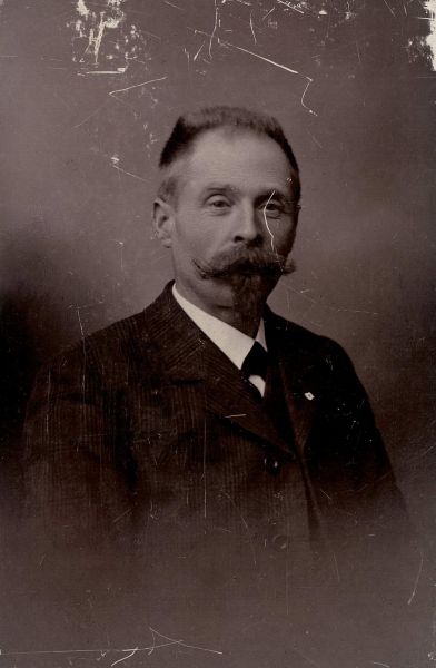 Fil:Aug Poulsen.jpg