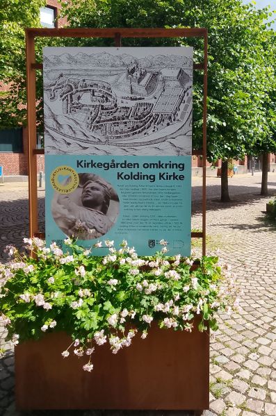 Fil:Informationstavle Kolding midtby 2026.jpg