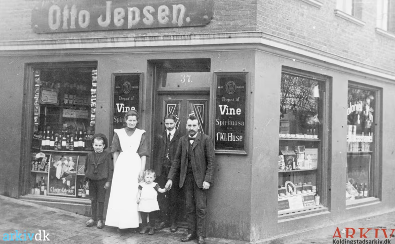 Fil:B6670 Kolonialhandler Otto Jepsen 1911.png