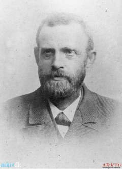 B5812 Rudolf Langhoff ca 1885.png